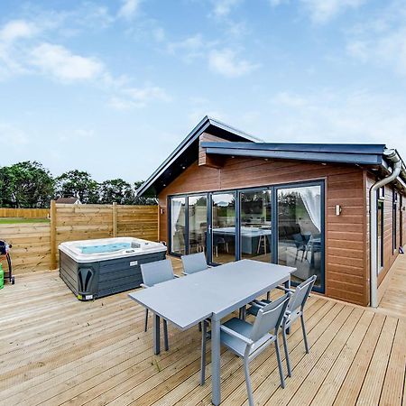 Noahs Retreat Hotel Laceby Екстериор снимка
